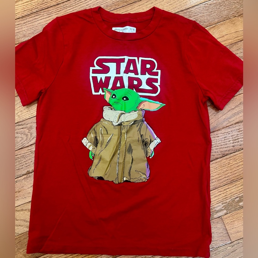 Abercrombie Kids Red Star Wars TeeYoda 9/10